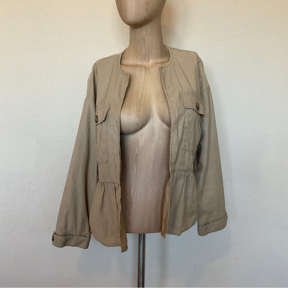 Zara Ruffled Peplum Open Front Oversized Safari Khaki Color Shacket Jacket XS - Picture 3 of 16